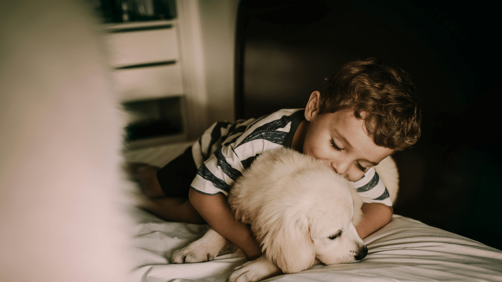 Crescere con un animale fa bene ai bambini? Il legame che educa emozioni, empatia e benessere